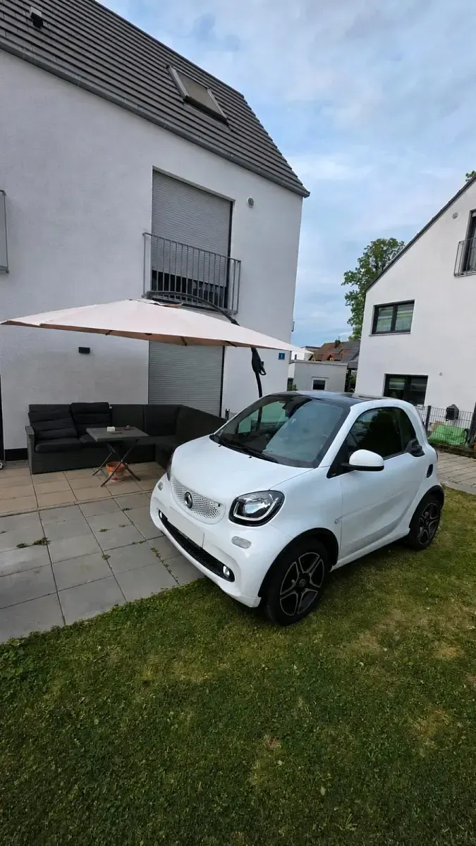 Gebraucht Smart ForTwo Coupé 71 PS (52 kW) 2019 Weiß Coupé