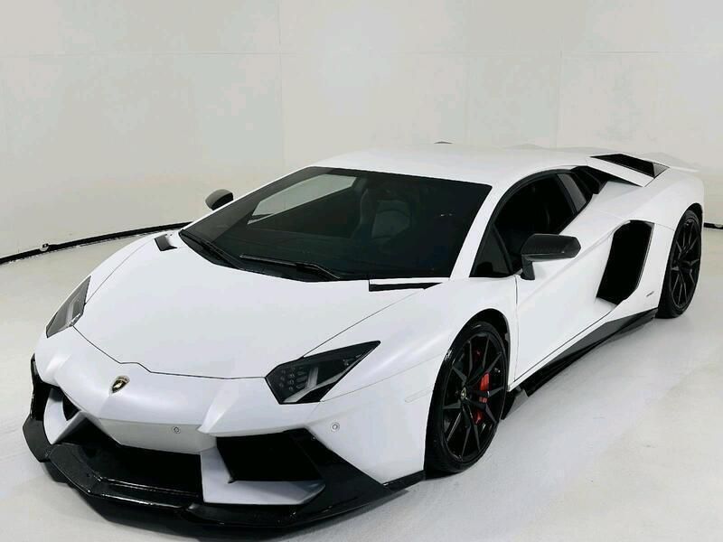 Weiß Gebraucht 2016 Lamborghini Aventador Coupé | 689.499 € - Bild 1/4