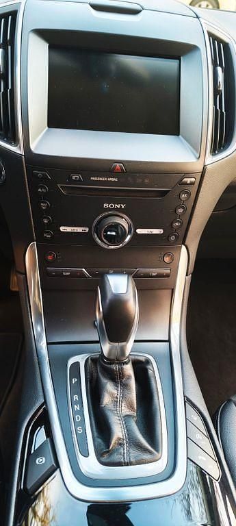 Gebraucht Ford S-MAX Titanium 179 PS (131 kW) 2016 Grau Van / Kleinbus