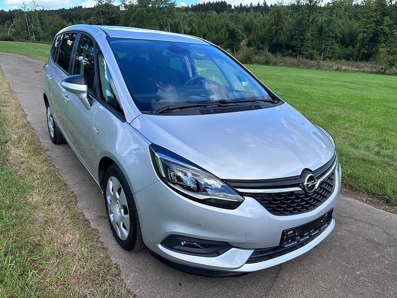 Silber Gebraucht 2017 Opel Zafira Edition Van / Kleinbus | 8.990 € (Guter Preis) - Bild 1/4
