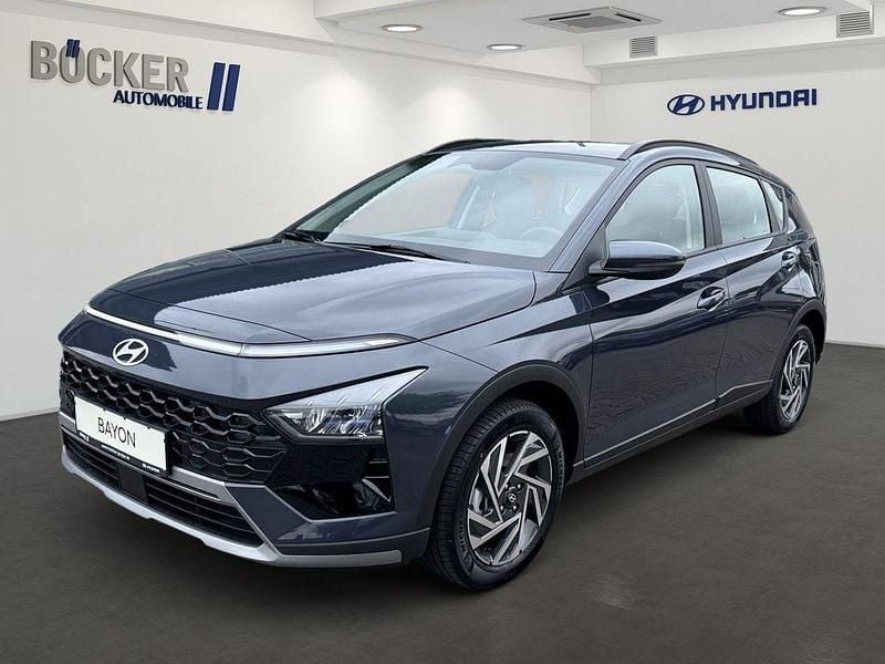 Grau Gebraucht 2025 Hyundai Bayon Trend SUV | 23.770 € (Fairer Preis) - Bild 1/4