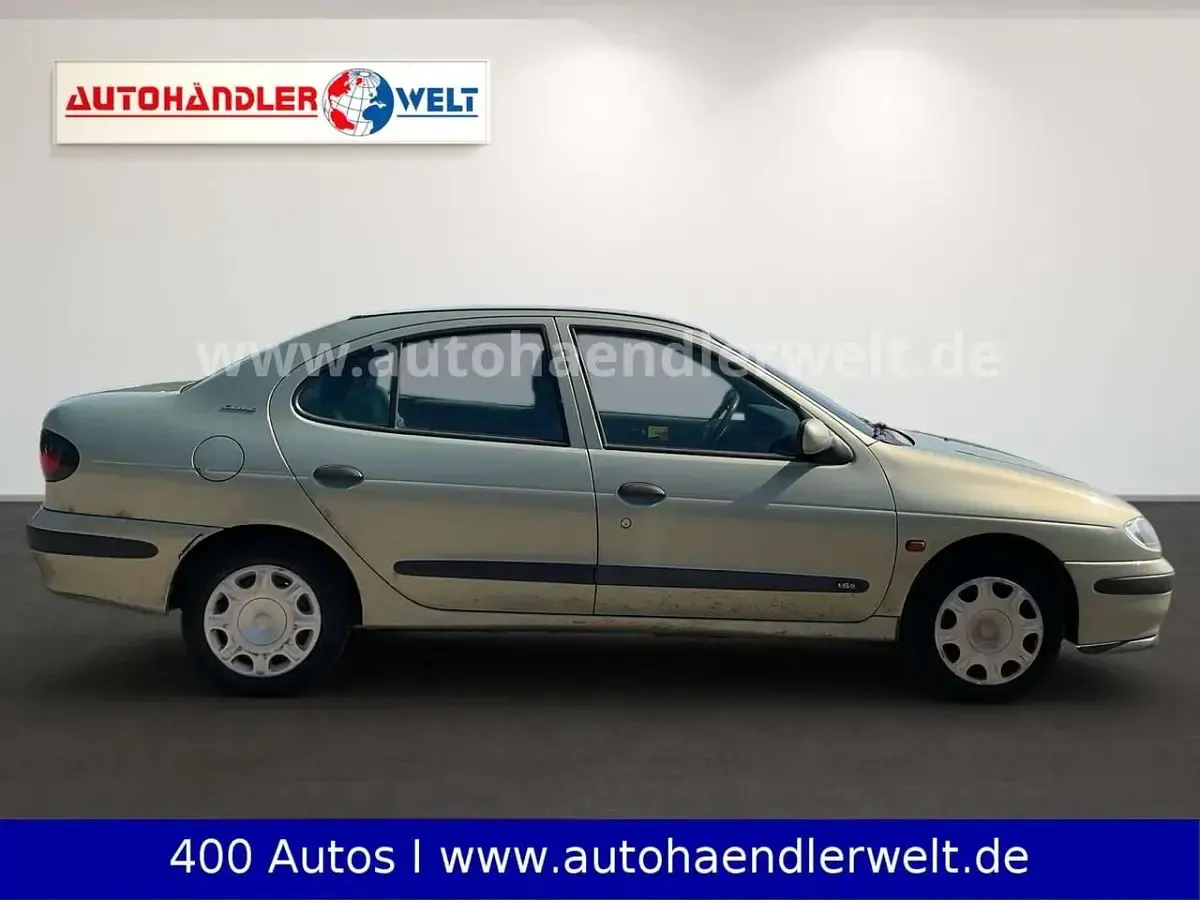 Gebraucht Renault Mégane 90 PS (66 kW) 1997 Grünmetallic Limousine
