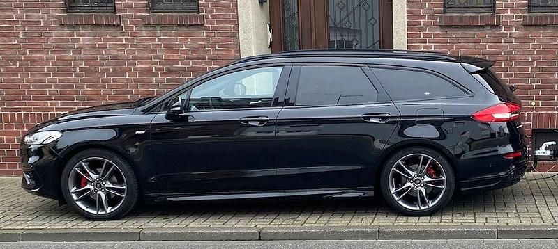 Schwarz Gebraucht 2019 Ford Mondeo ST-Line Kombi | 18.900 € (Etwas zu teuer) - Bild 1/4
