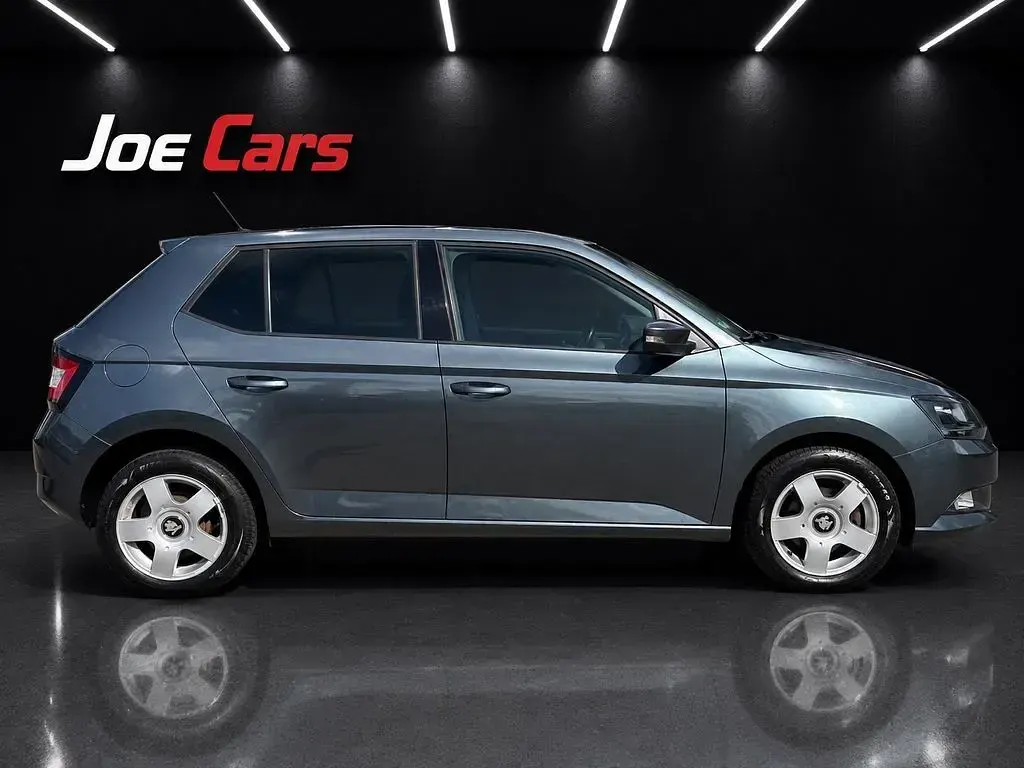 Gebraucht Skoda Fabia Style 90 PS (66 kW) 2017 Grau Limousine