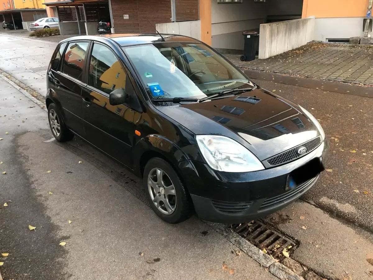 Gebraucht Ford Fiesta 70 PS (51 kW) 2004 Schwarz Kleinwagen