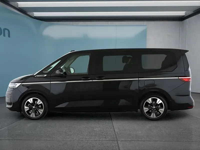Nouă VW Multivan 150 CP (110 kW) 2026 Negru Monovolum