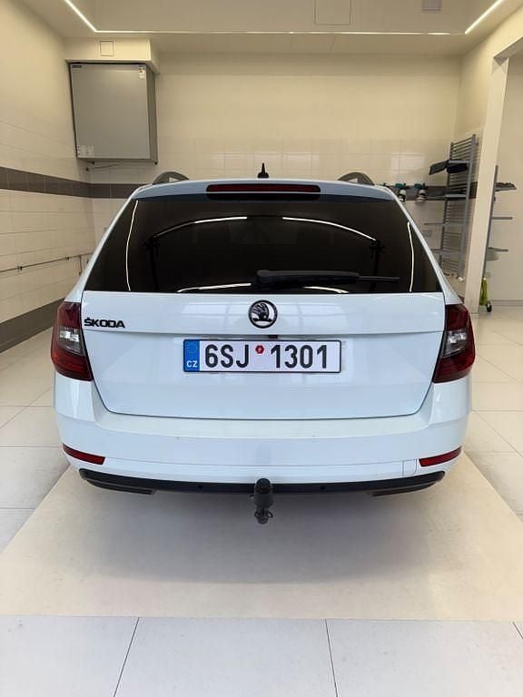 Gebraucht Skoda Octavia Clever 150 PS (110 kW) 2019 Weiß Kombi