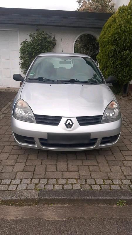 Gebraucht Renault Clio II Campus 58 PS (42 kW) 2007 Silber Kleinwagen