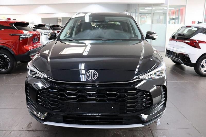 Neu MG ZS Luxury 197 PS (144 kW) 2025 Schwarz Limousine