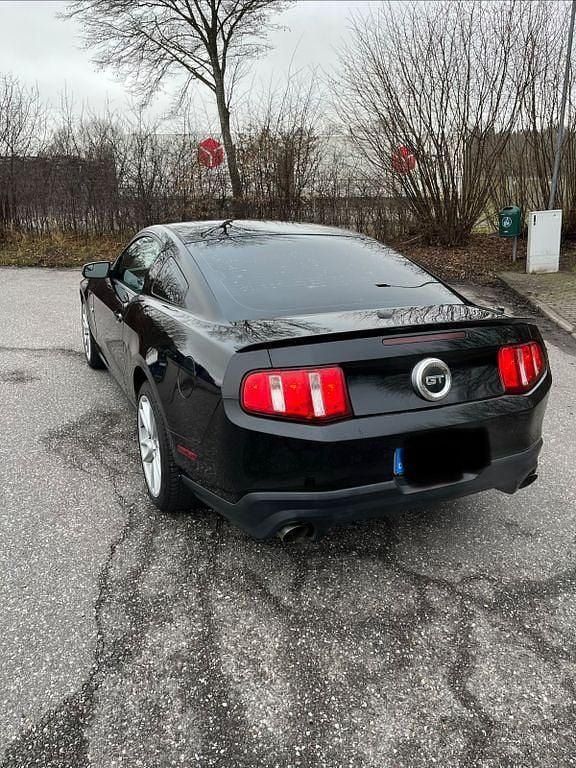 Gebraucht Ford Mustang GT 417 PS (306 kW) 2011 Schwarz Coupé