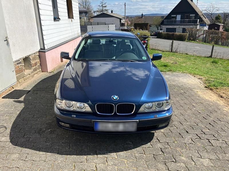 Gebraucht BMW 528 193 PS (141 kW) 1998 Blau Limousine