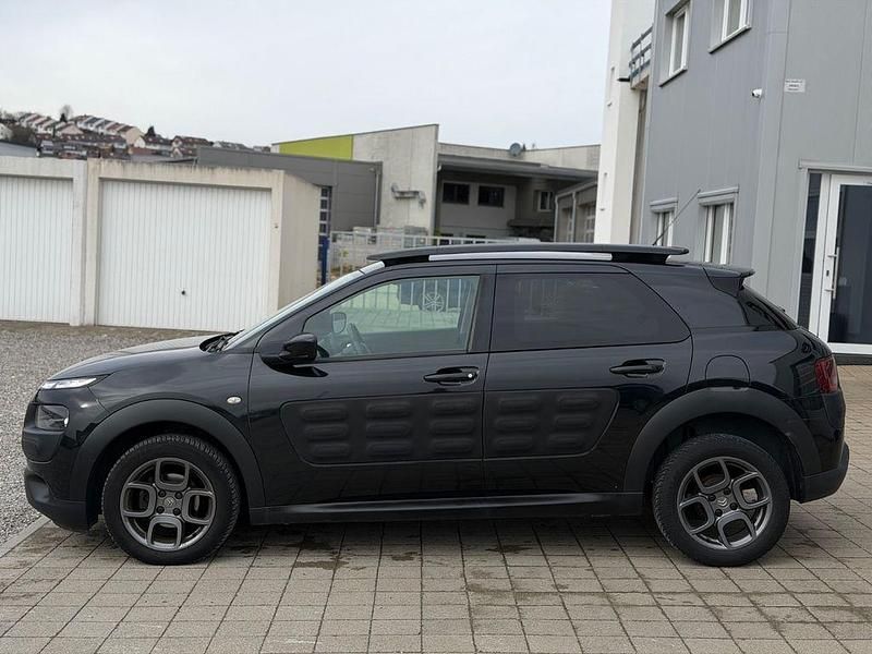 Gebraucht Citroën C4 Shine 99 PS (72 kW) 2016 Schwarz Limousine
