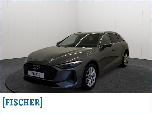 Gebraucht Audi A5 Ambiente 150 PS (110 kW) 2025 Chronosgrau metallic Kombi