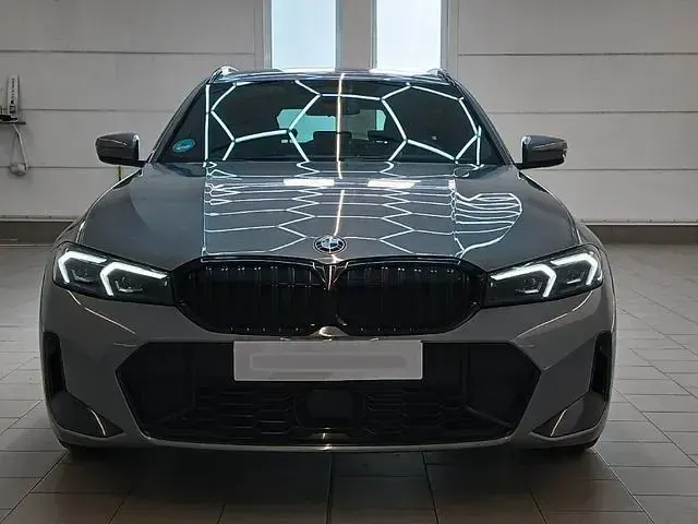 Gebraucht BMW 320 M Sport 190 PS (139 kW) 2025 Grau Limousine