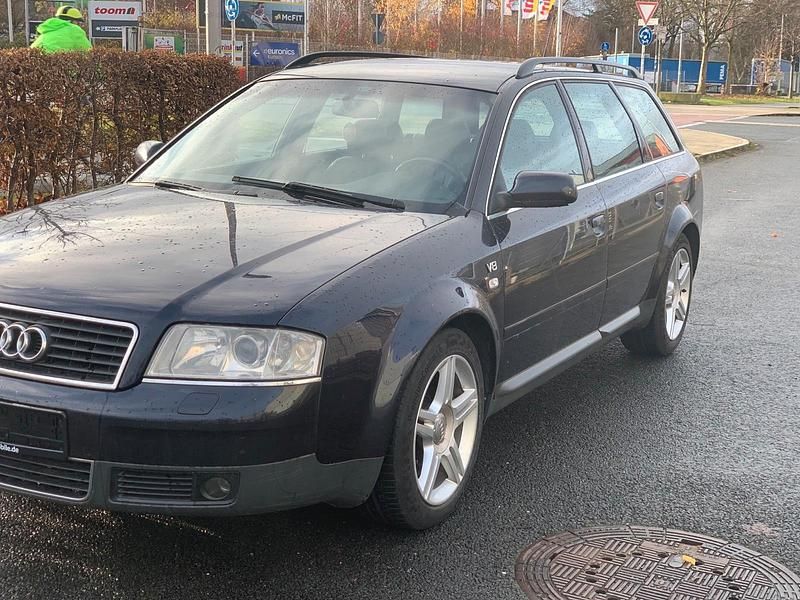 Blau Gebraucht 2001 Audi A6 Comfort Kombi | 4.599 € (Fairer Preis) - Bild 1/4