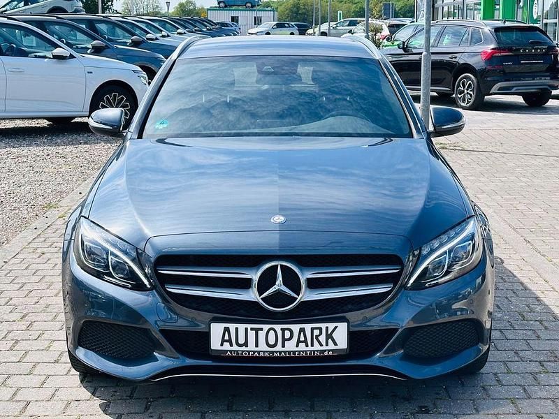 Gebraucht Mercedes C180 Avantgarde 116 PS (85 kW) 2015 Grau Limousine