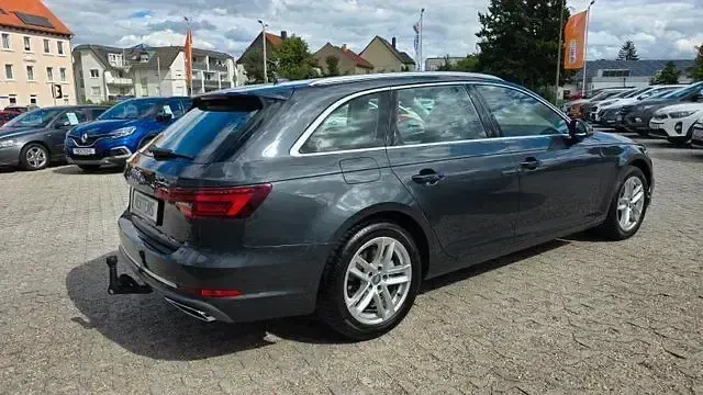Gebraucht Audi A4 Sport 190 PS (139 kW) 2019 Manhattangrau metallic Kombi