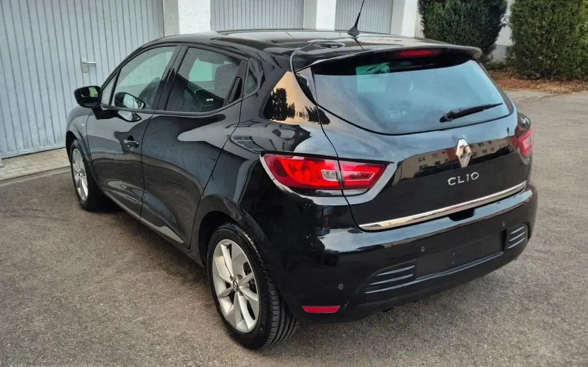 Gebraucht Renault Clio LIMITED 118 PS (86 kW) 2018 Schwarz Kleinwagen