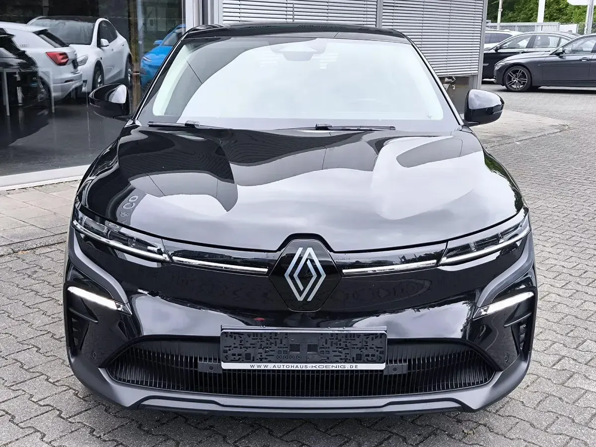 Gebraucht Renault Megane E-Tech Evolution 96 kW (131 PS) 2022 Schwarz Limousine