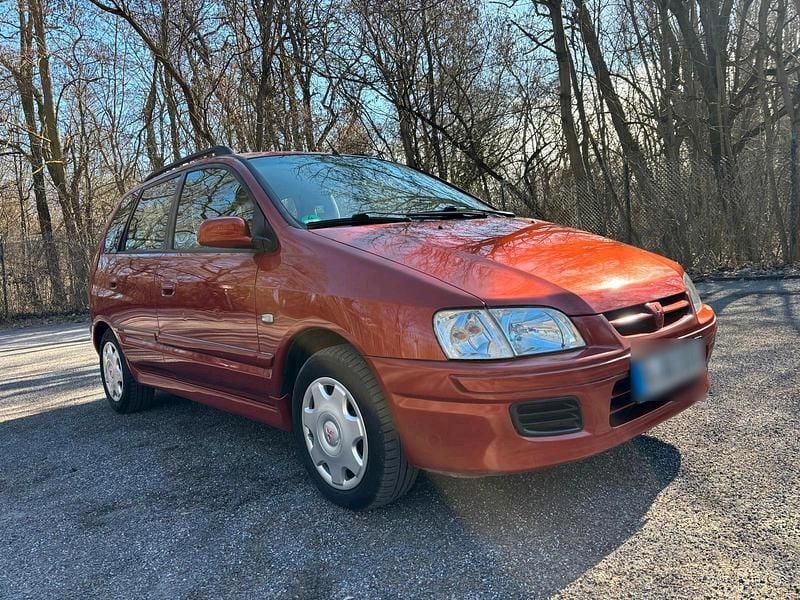 Gebraucht Mitsubishi Space Star 100 PS (73 kW) 2002 Rot Van / Kleinbus
