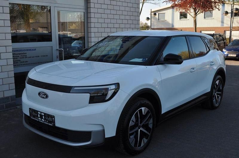 Second-hand Ford Explorer 250 kW (340 CP) 2025 Alb SUV