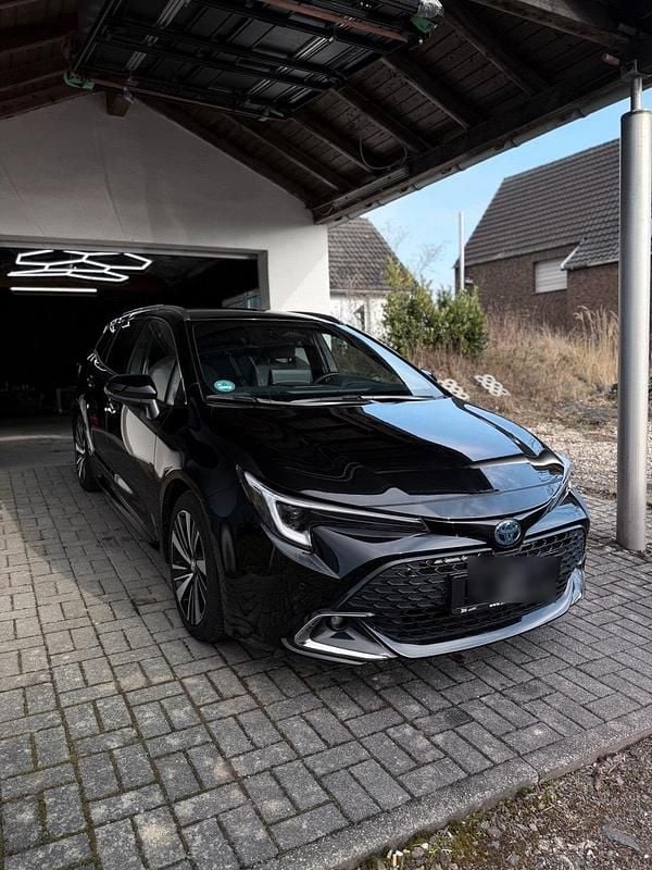 Gebraucht Toyota Corolla 140 PS (102 kW) 2025 Schwarz Kombi