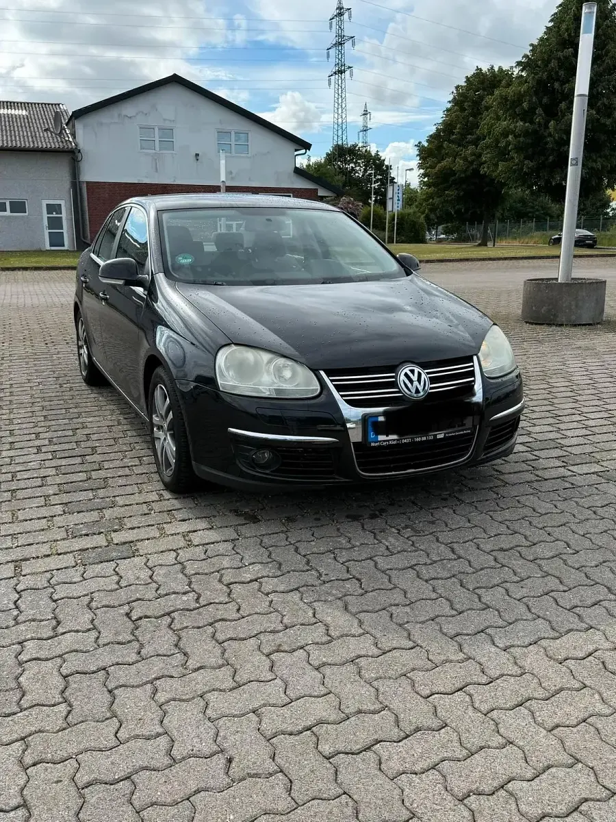 Gebraucht VW Jetta 140 PS (102 kW) 2010 Schwarz Limousine