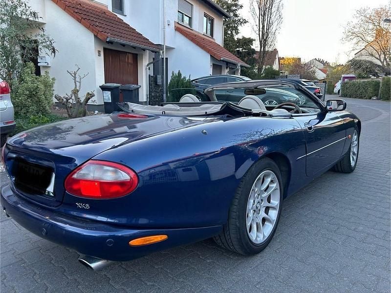 Blau Gebraucht 2000 Jaguar XK8 Coupé | 8.200 € - Bild 1/4