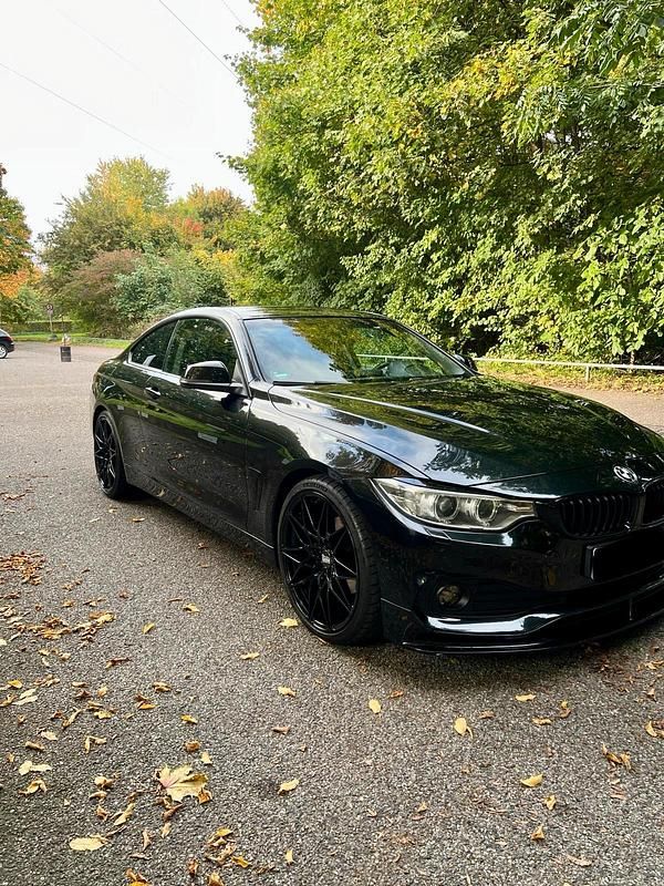 Schwarz Gebraucht 2015 BMW 420 Sport Line Coupé | 13.500 € (Fairer Preis) - Bild 1/4