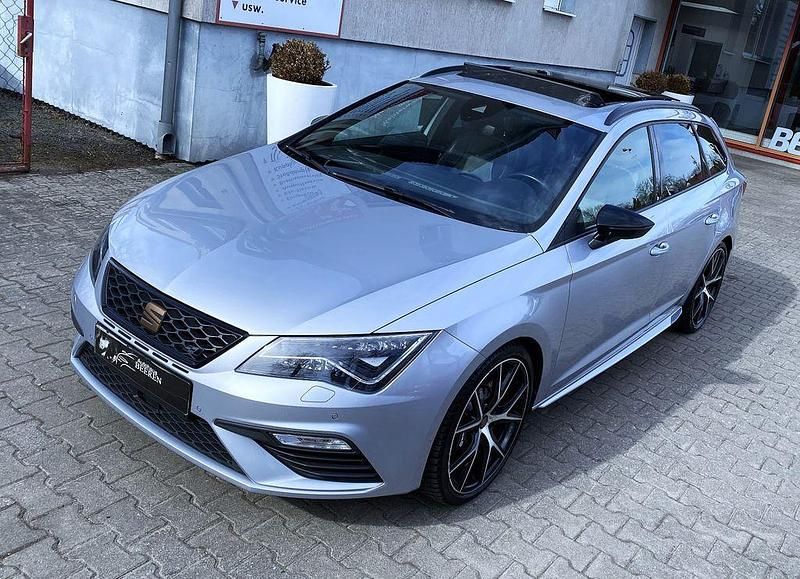 Second-hand Seat Leon ST 4Drive 300 CP (220 kW) 2020 Argintiu Break