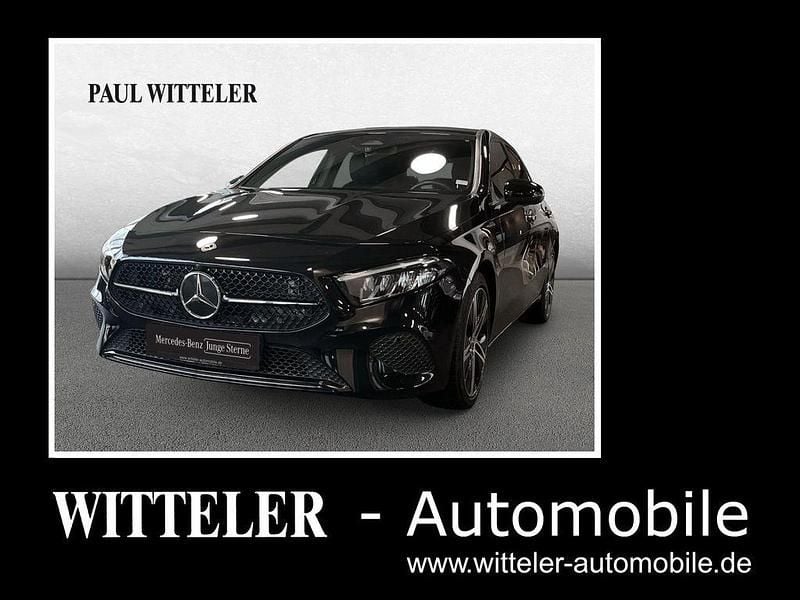 Gebraucht Mercedes A180 Progressive 136 PS (100 kW) 2023 Lack kosmosschwarz Limousine