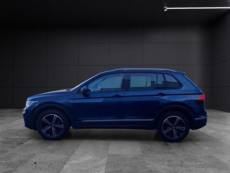 Gebraucht VW Tiguan Active 150 PS (110 kW) 2022 Nightshade blue metallic SUV
