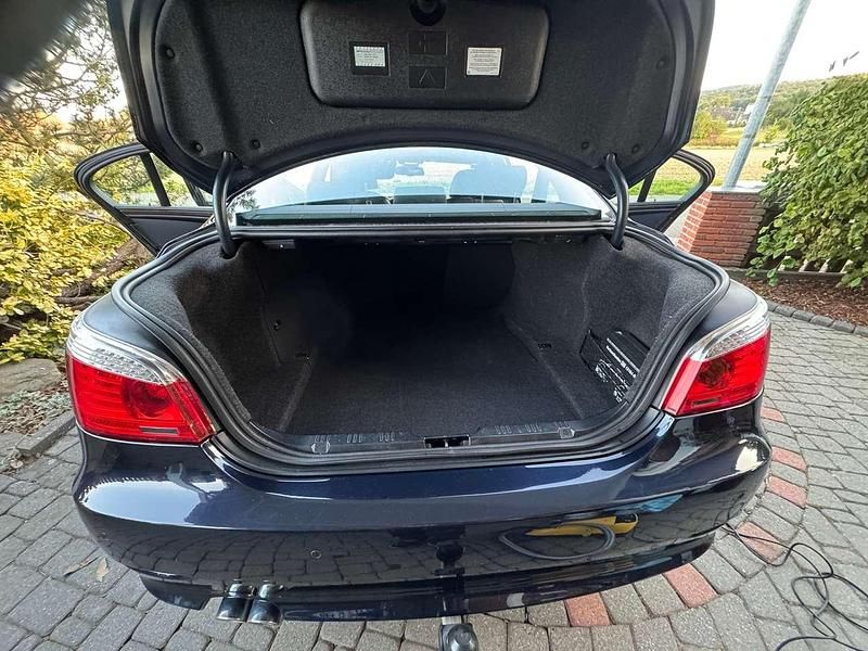 Gebraucht BMW 530 235 PS (172 kW) 2008 Blau Limousine