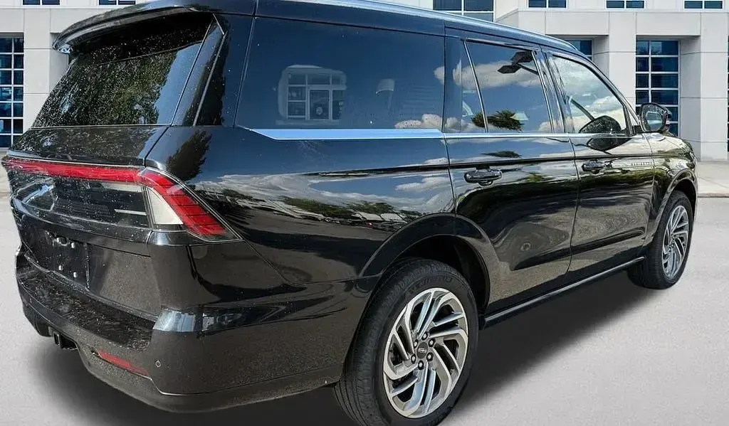 Gebraucht Lincoln Navigator 441 PS (324 kW) 2025 Schwarz SUV