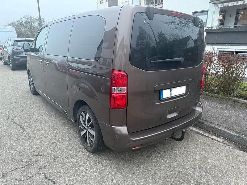 Używany Toyota Proace 150 KM (110 kW) 2016 Brązowy Minivan