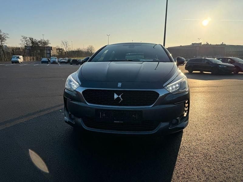 Gebraucht DS Automobiles DS5 165 PS (121 kW) 2015 Grau Kleinwagen