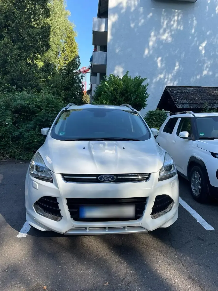 Gebraucht Ford Kuga Individual 182 PS (133 kW) 2017 Weiß SUV