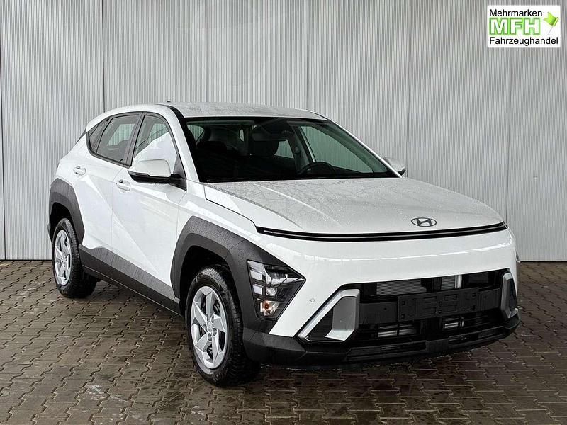 Neu Hyundai Kona Comfort 101 PS (74 kW) 2025 Atlas white SUV