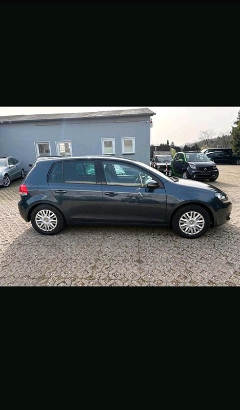 Gebraucht VW Golf VI Trendline 80 PS (58 kW) 2010 Blau Kleinwagen