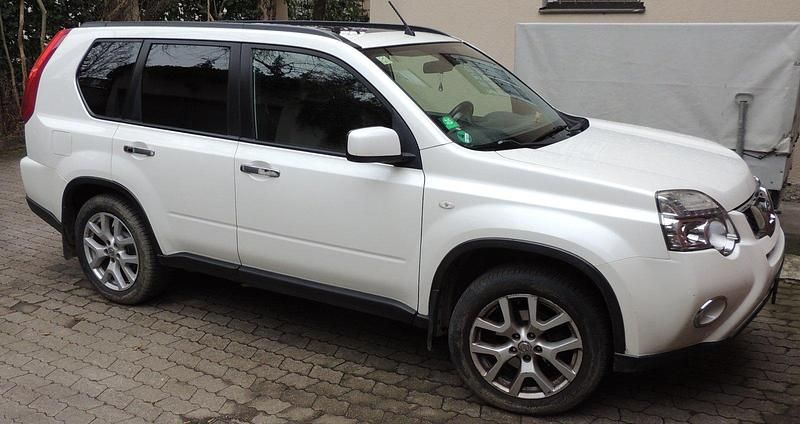 Weiß Gebraucht 2012 Nissan X-Trail SUV | 6.999 € (Fairer Preis) - Bild 1/4
