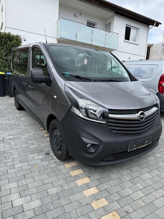 Gebraucht Opel Vivaro 125 PS (91 kW) 2016 Braun Van / Kleinbus
