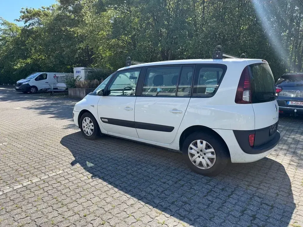 Gebraucht Renault Espace 131 PS (96 kW) 2008 Weiß Van / Kleinbus