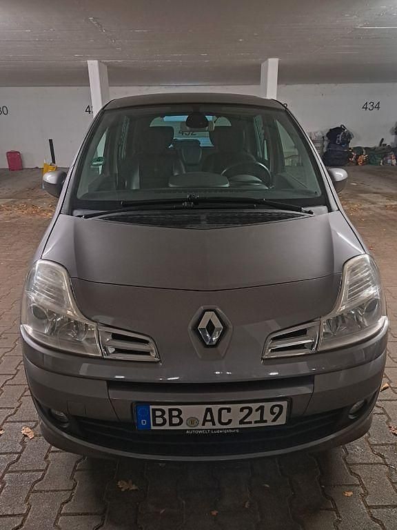 Grau Gebraucht 2013 Renault Modus Night&Day Van / Kleinbus | 3.599 € (Fairer Preis) - Bild 1/4