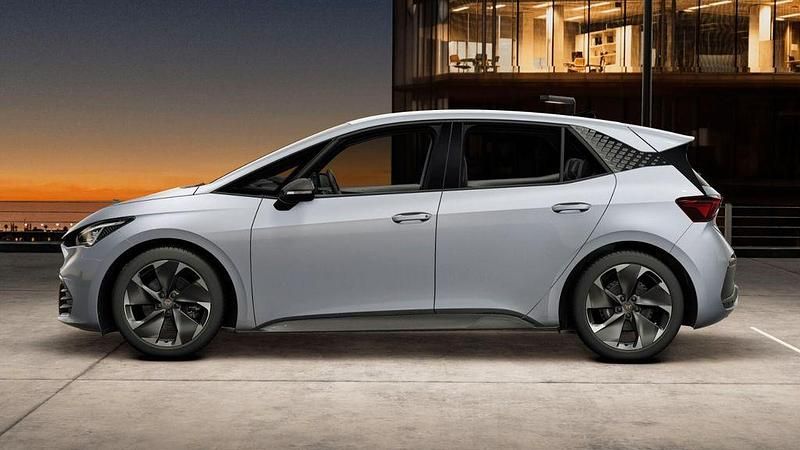 Neu Cupra Born 150 kW (204 PS) 2025 Silber Kleinwagen