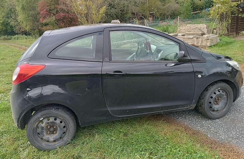 Gebraucht Ford Ka Titanium 69 PS (50 kW) 2019 Schwarz Limousine