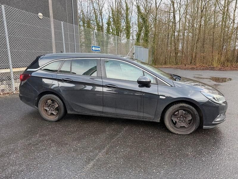 Gebraucht Opel Astra Dynamic 110 PS (80 kW) 2016 Kombi