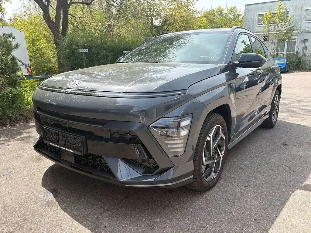 Gebraucht Hyundai Kona N Line 105 PS (77 kW) 2024 Grau SUV