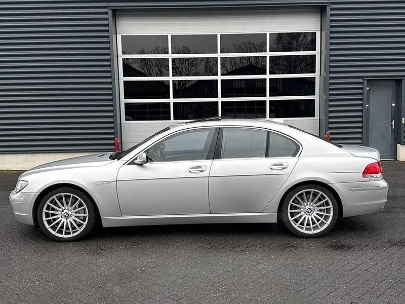 Gebraucht BMW 760 445 PS (327 kW) 2005 Grau Limousine