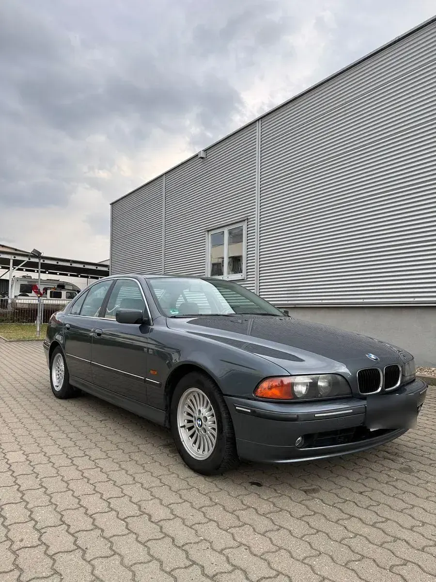 Gebraucht BMW 523 170 PS (125 kW) 1999 Grau Limousine