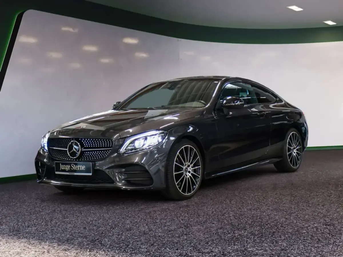 Gebraucht Mercedes C300 AMG 258 PS (189 kW) 2024 Graphitgrau Coupé